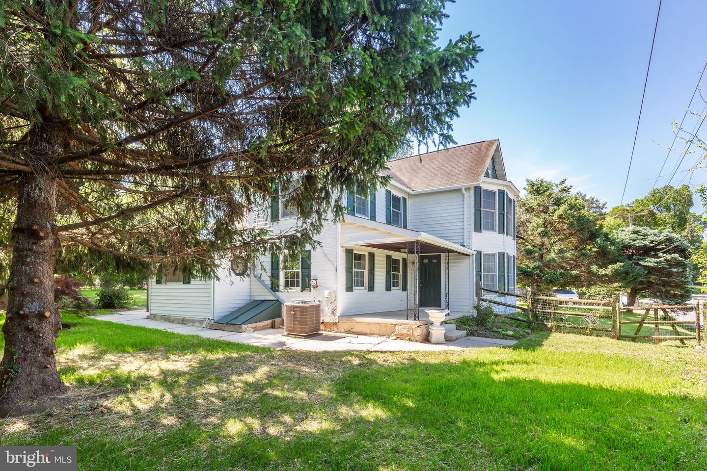 17 Delight Rd Property Photo 1