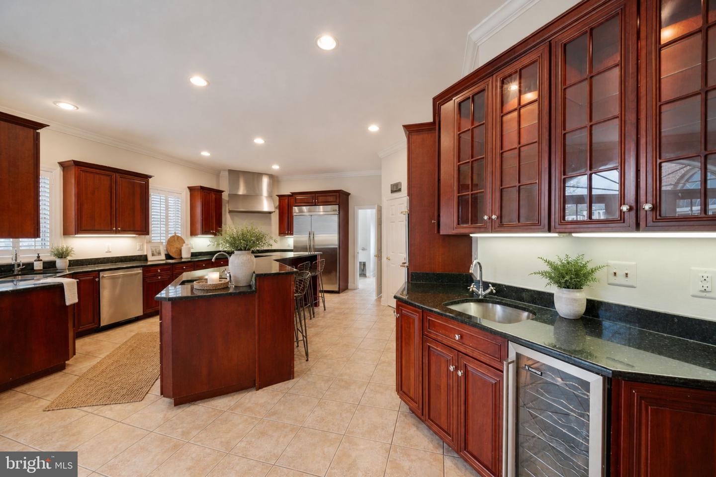 505 Pond View Property Photo 12