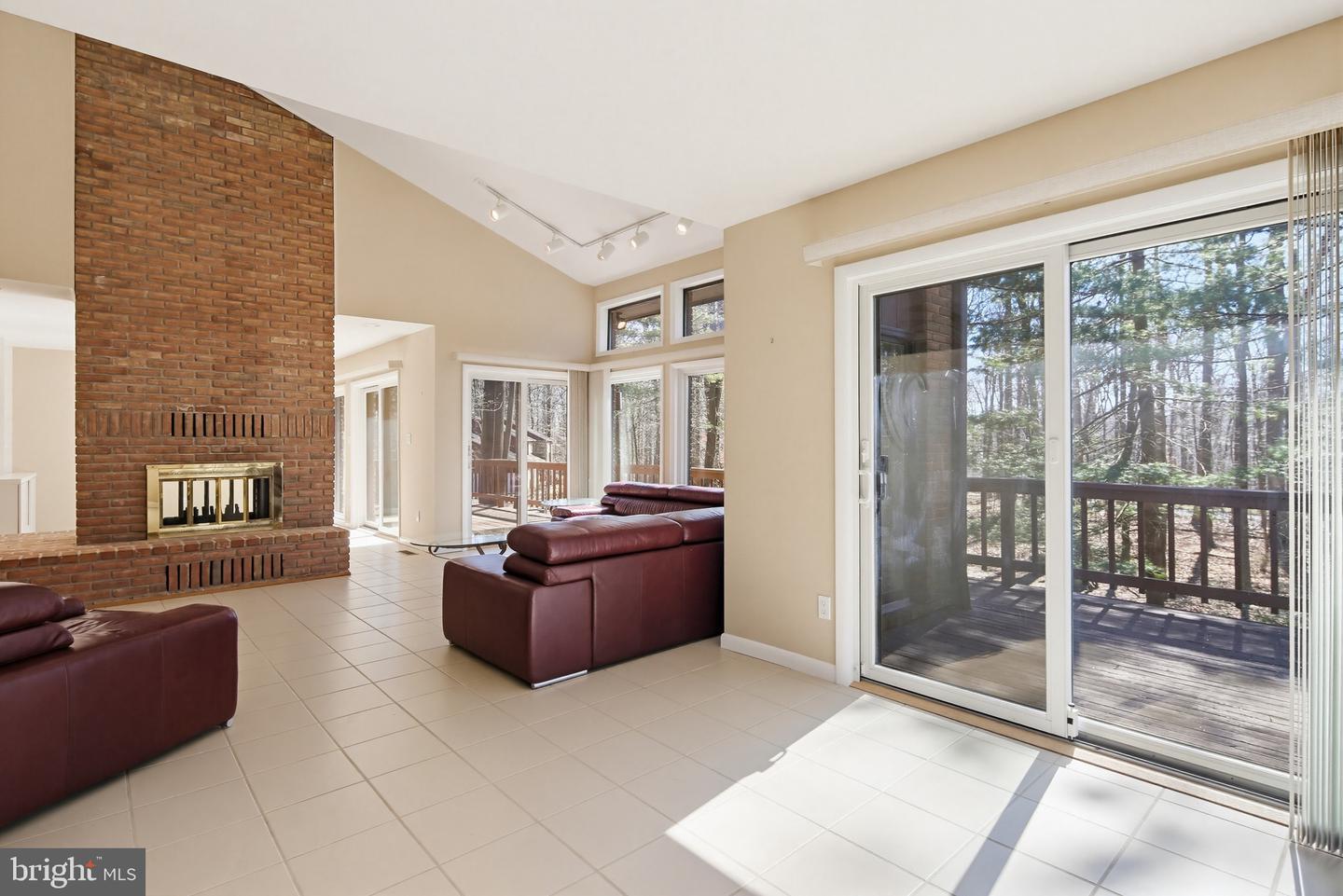 4 Chellis Ct Property Photo 13