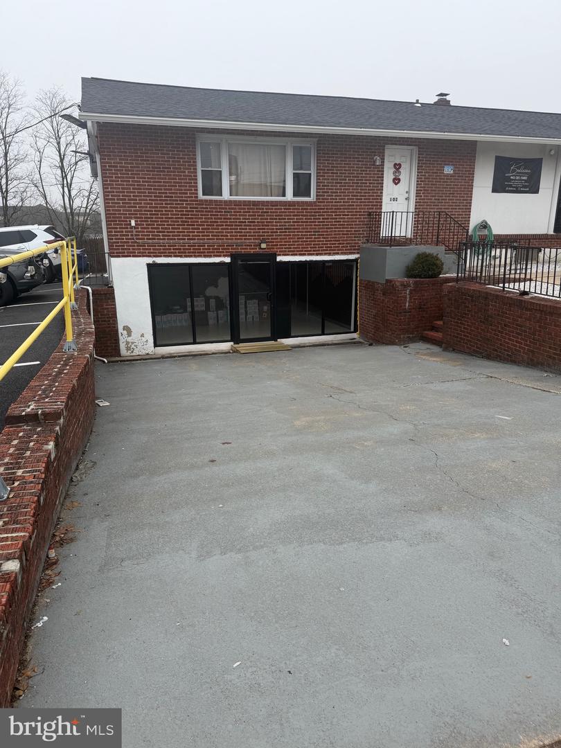 1 E Cherry Hill Rd E Property Photo 2