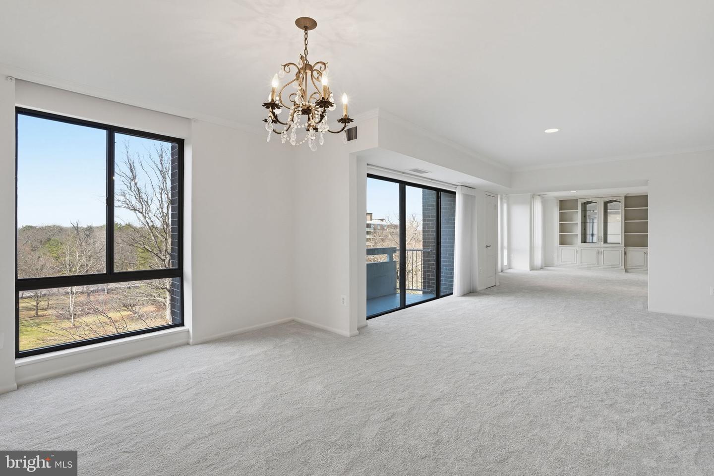 7 Slade Ave #717 Property Photo 15