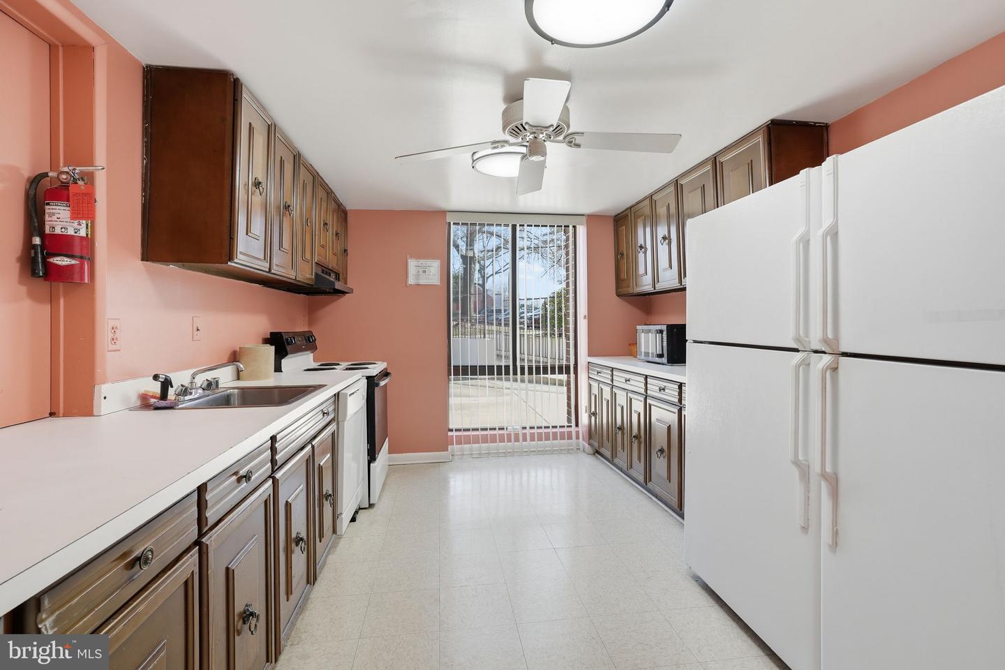 7 Slade Ave #717 Property Photo 30