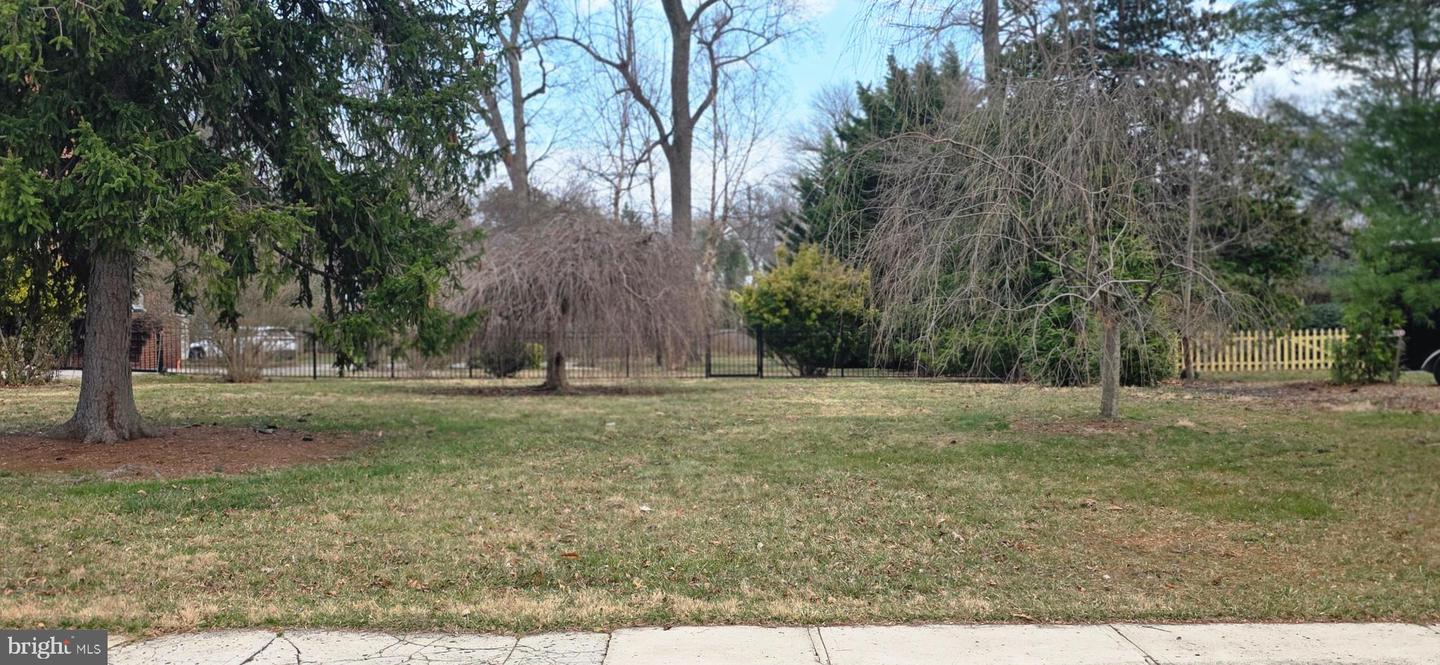 7 Montrose Ave Property Photo 1