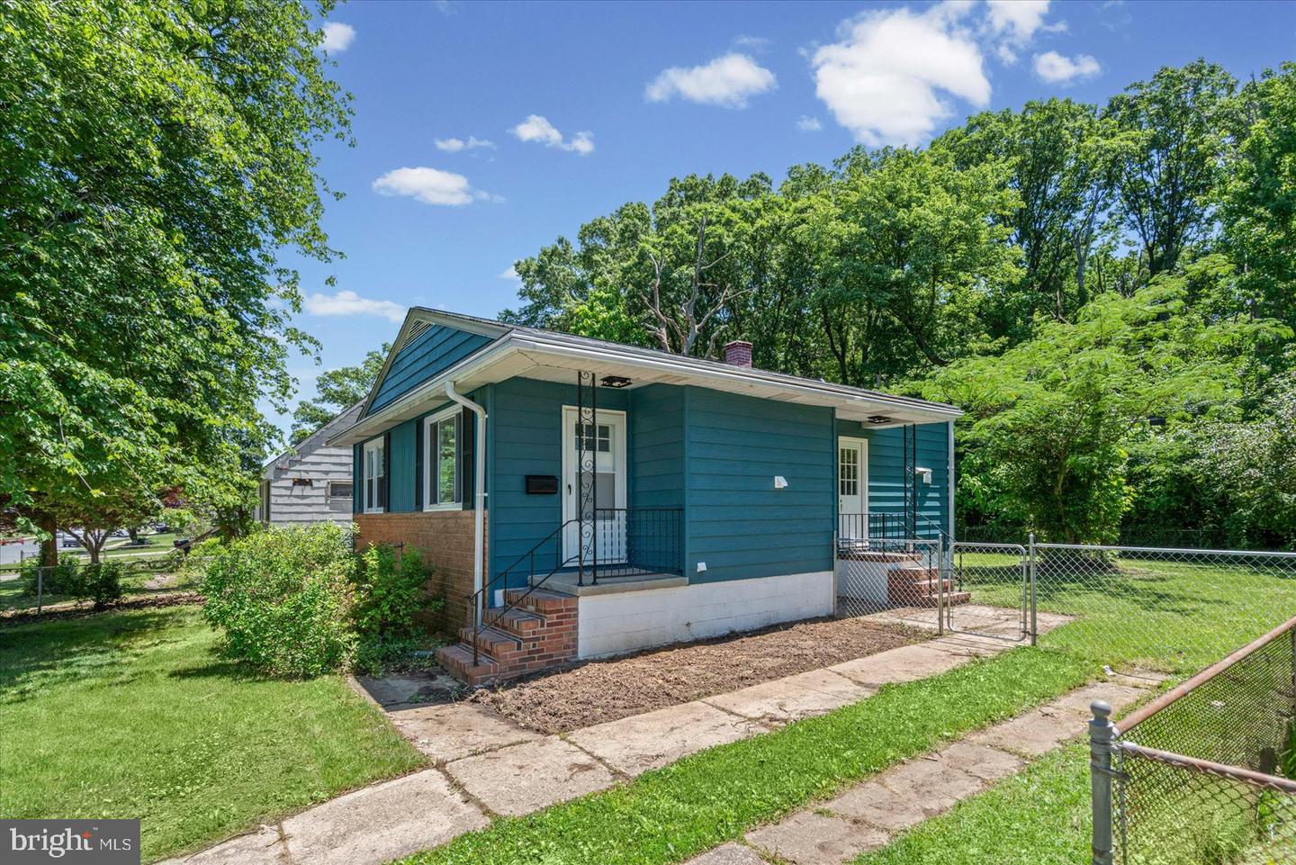 927 Homberg Ave Property Photo 4