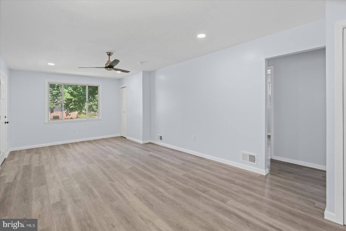 927 Homberg Ave Property Photo 13