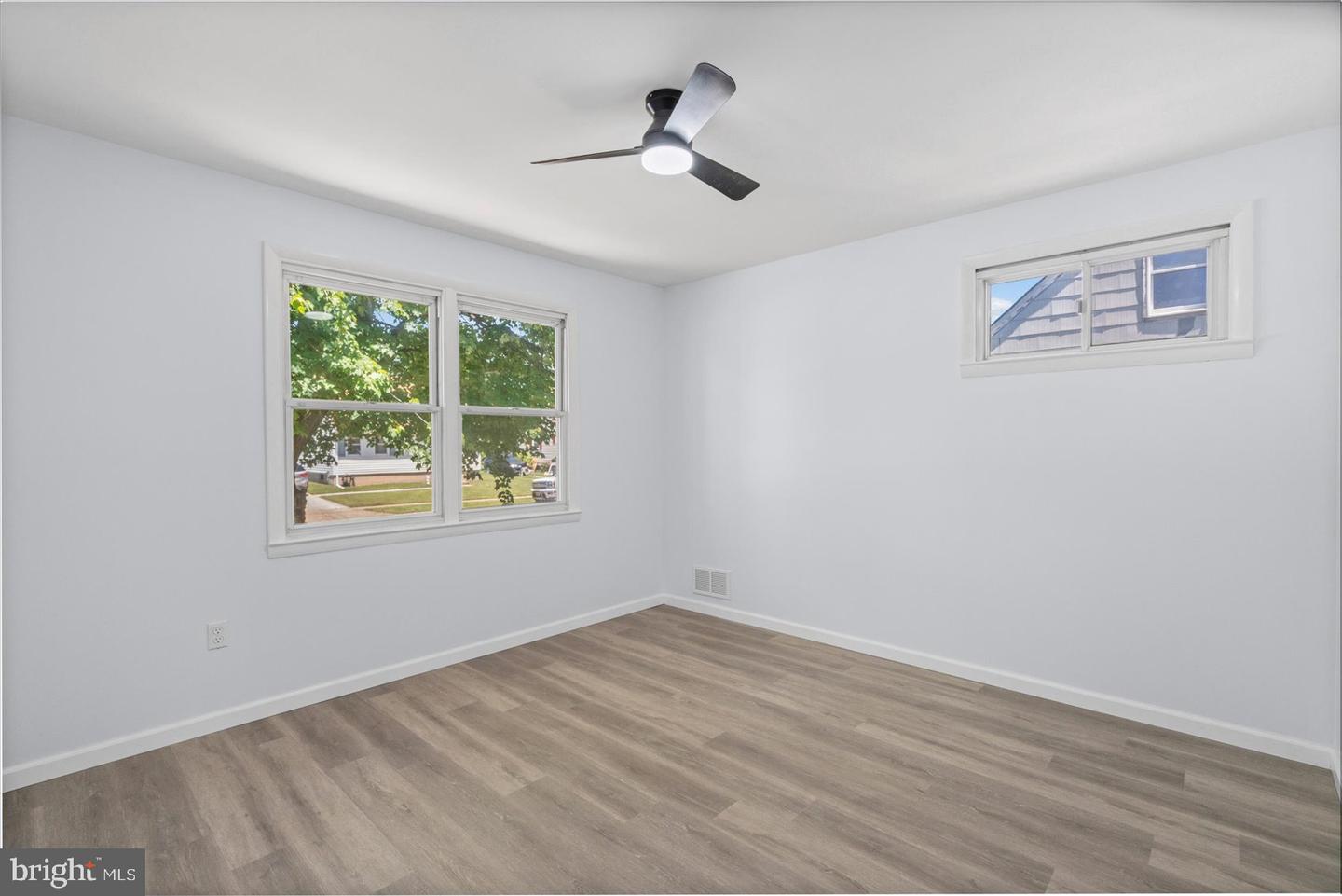 927 Homberg Ave Property Photo 18