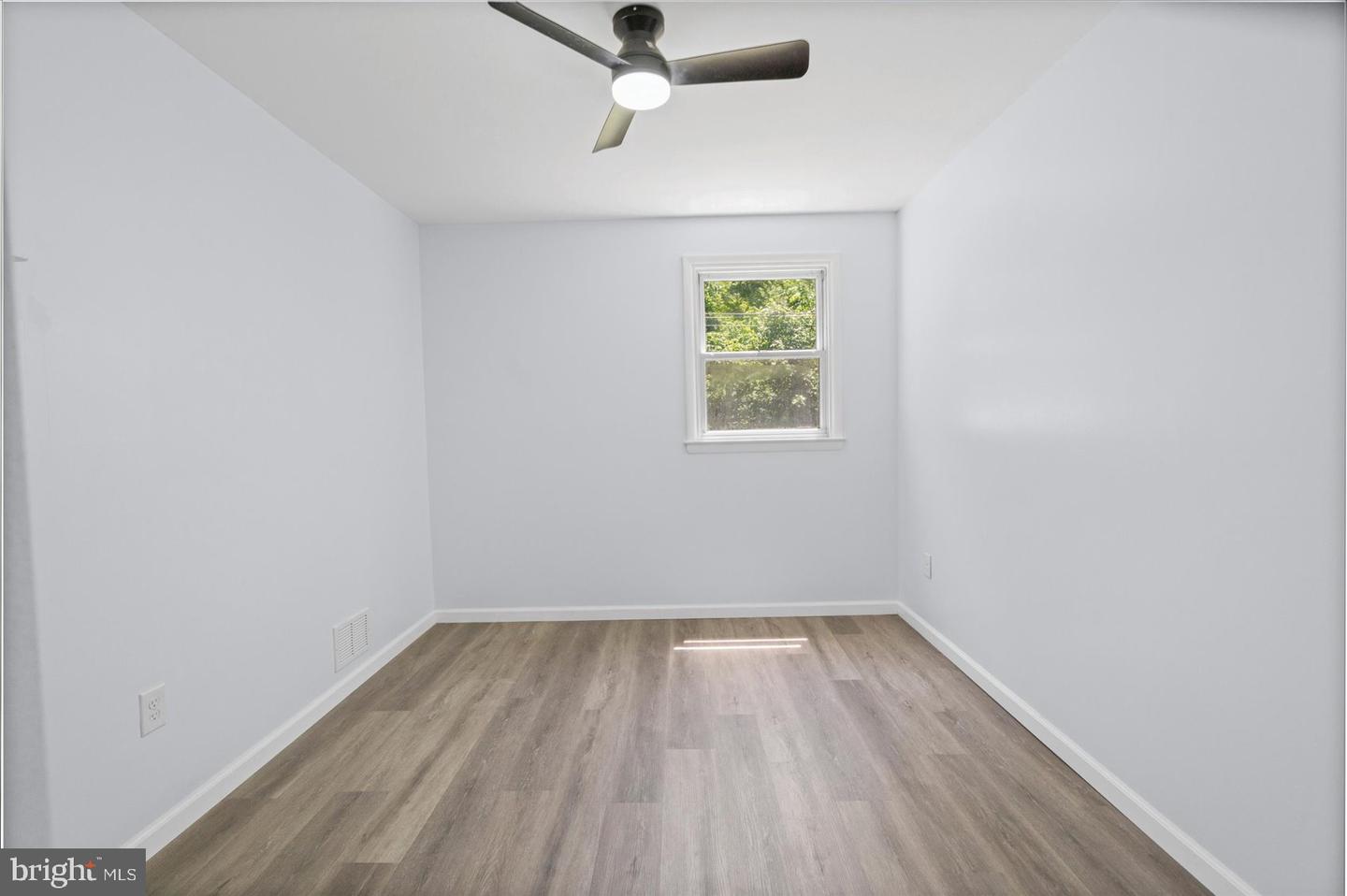 927 Homberg Ave Property Photo 27