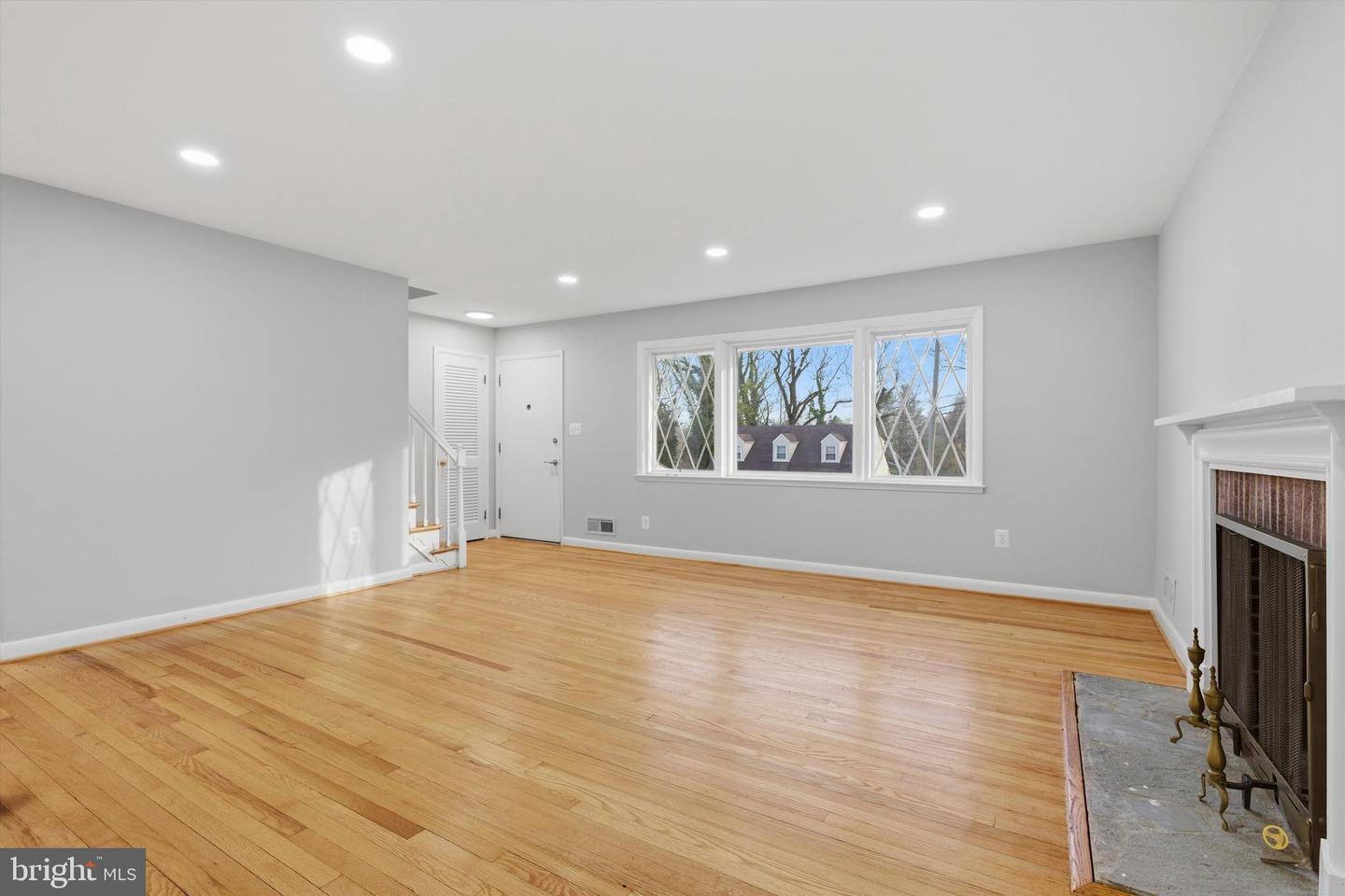 6703 Glenkirk Rd Property Photo 4