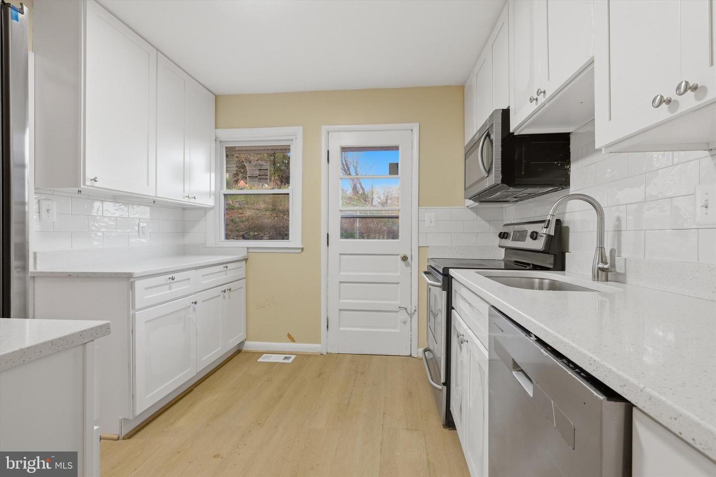 6703 Glenkirk Rd Property Photo 8