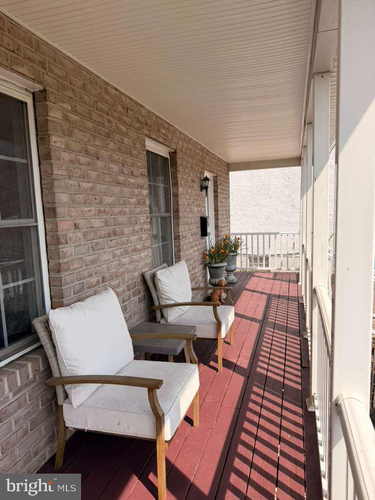 6750 Railway Ave Property Photo 10