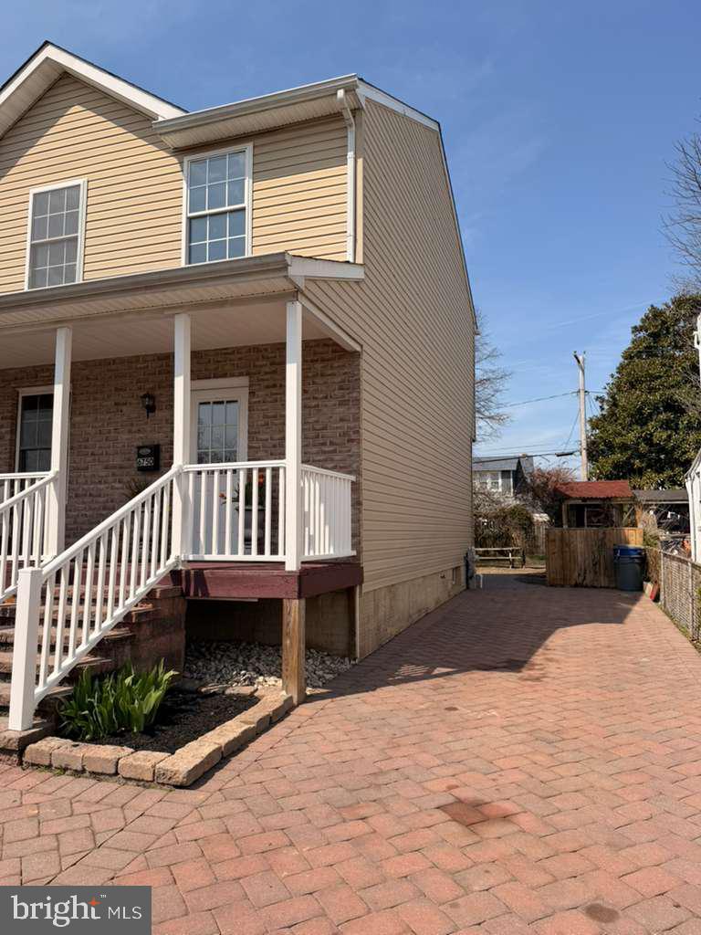6750 Railway Ave Property Photo 11