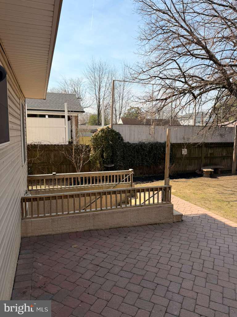 6750 Railway Ave Property Photo 12