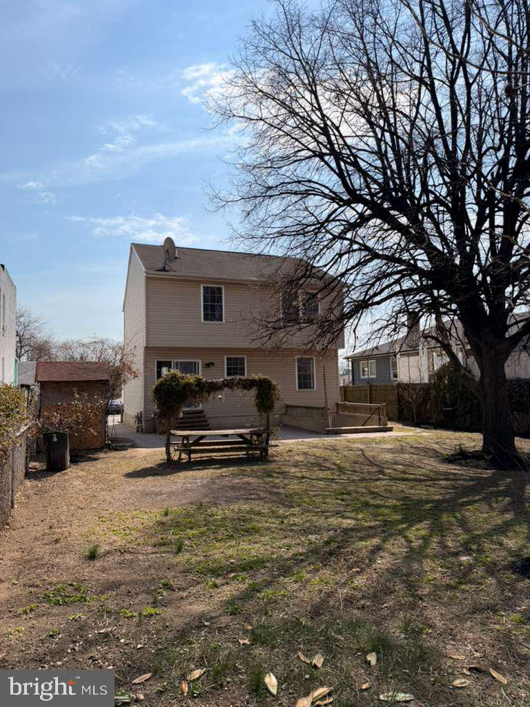 6750 Railway Ave Property Photo 14
