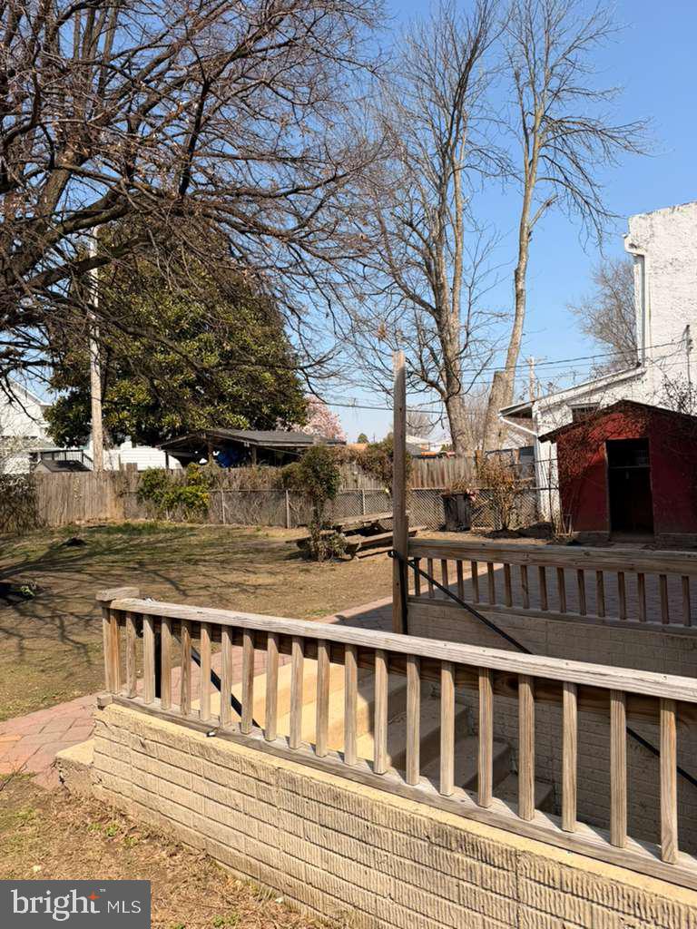 6750 Railway Ave Property Photo 16