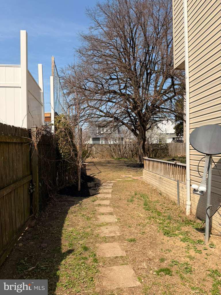 6750 Railway Ave Property Photo 18