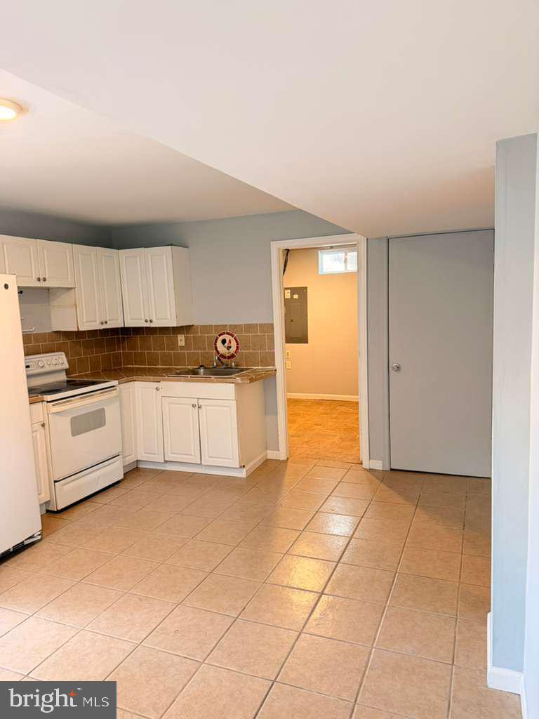 6750 Railway Ave Property Photo 25