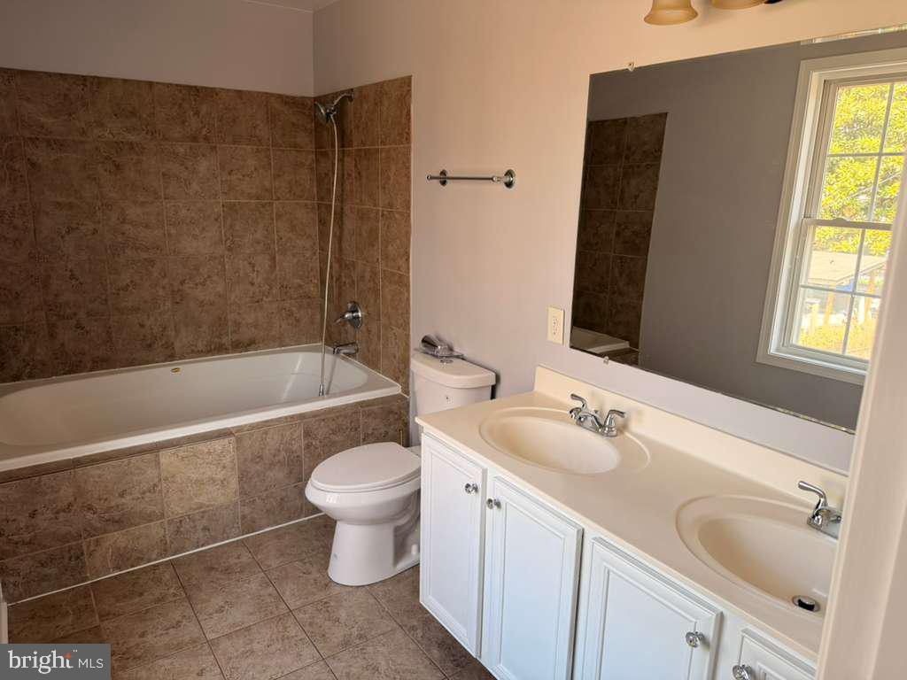 6750 Railway Ave Property Photo 88