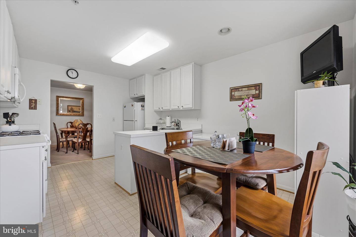 9400 Wordsworth Way #204 Property Photo 24