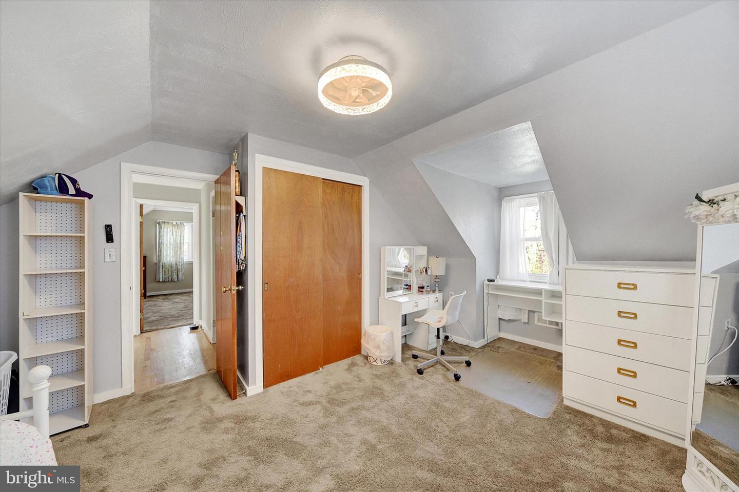 9409 Flagstone Dr Property Photo 18