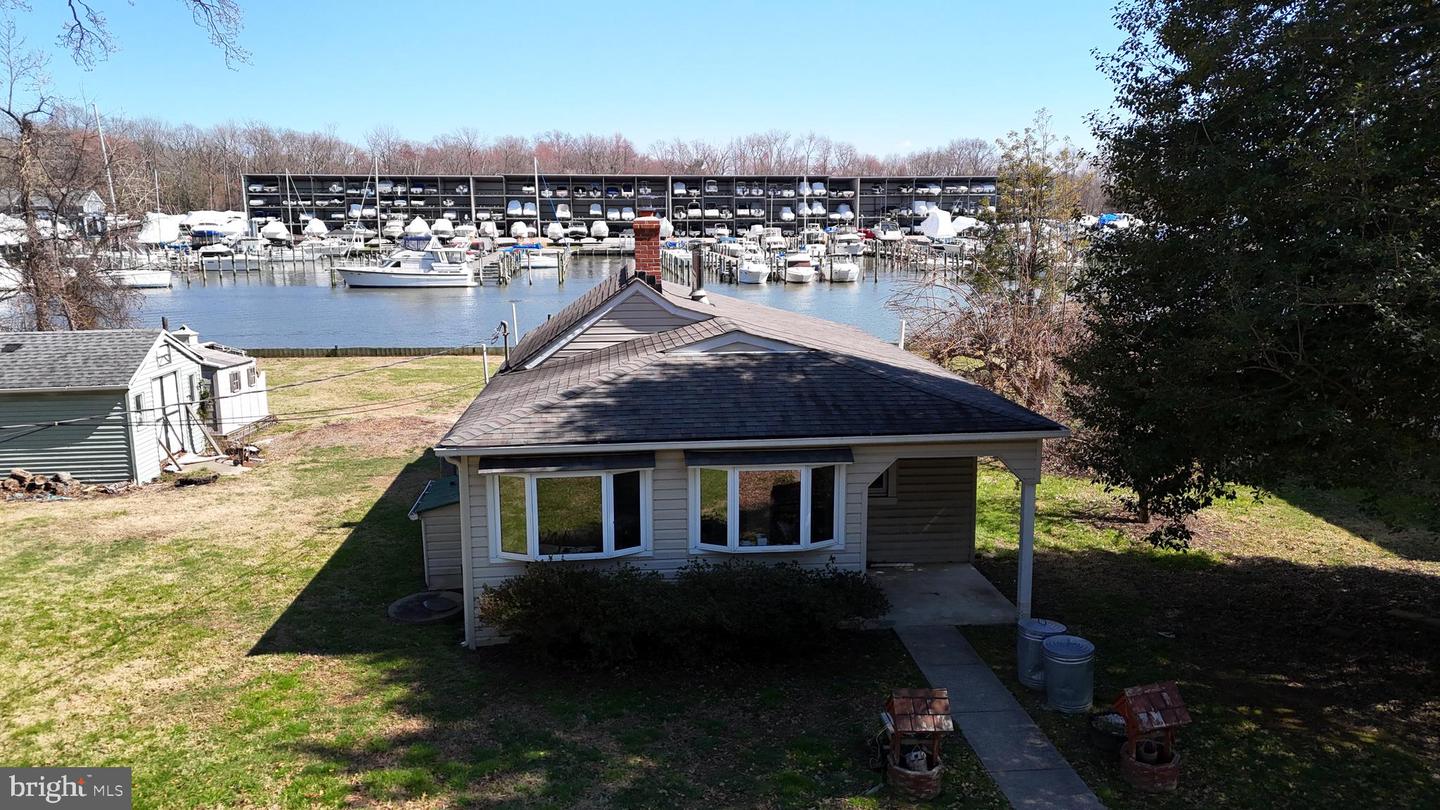 109 Hughes Shore Rd Property Photo 3