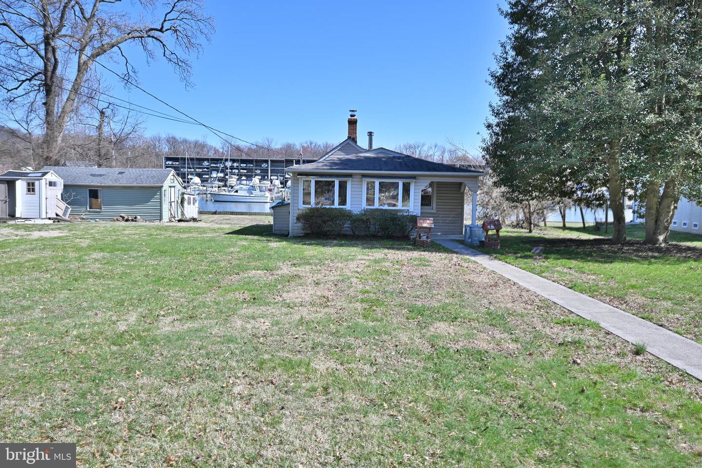 109 Hughes Shore Rd Property Photo 6