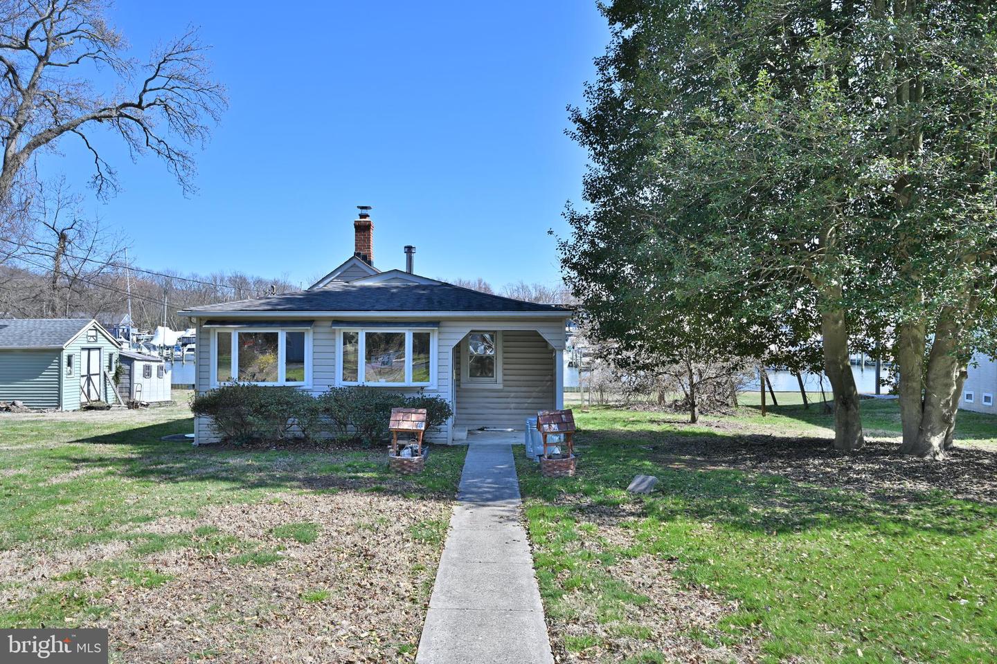 109 Hughes Shore Rd Property Photo 7