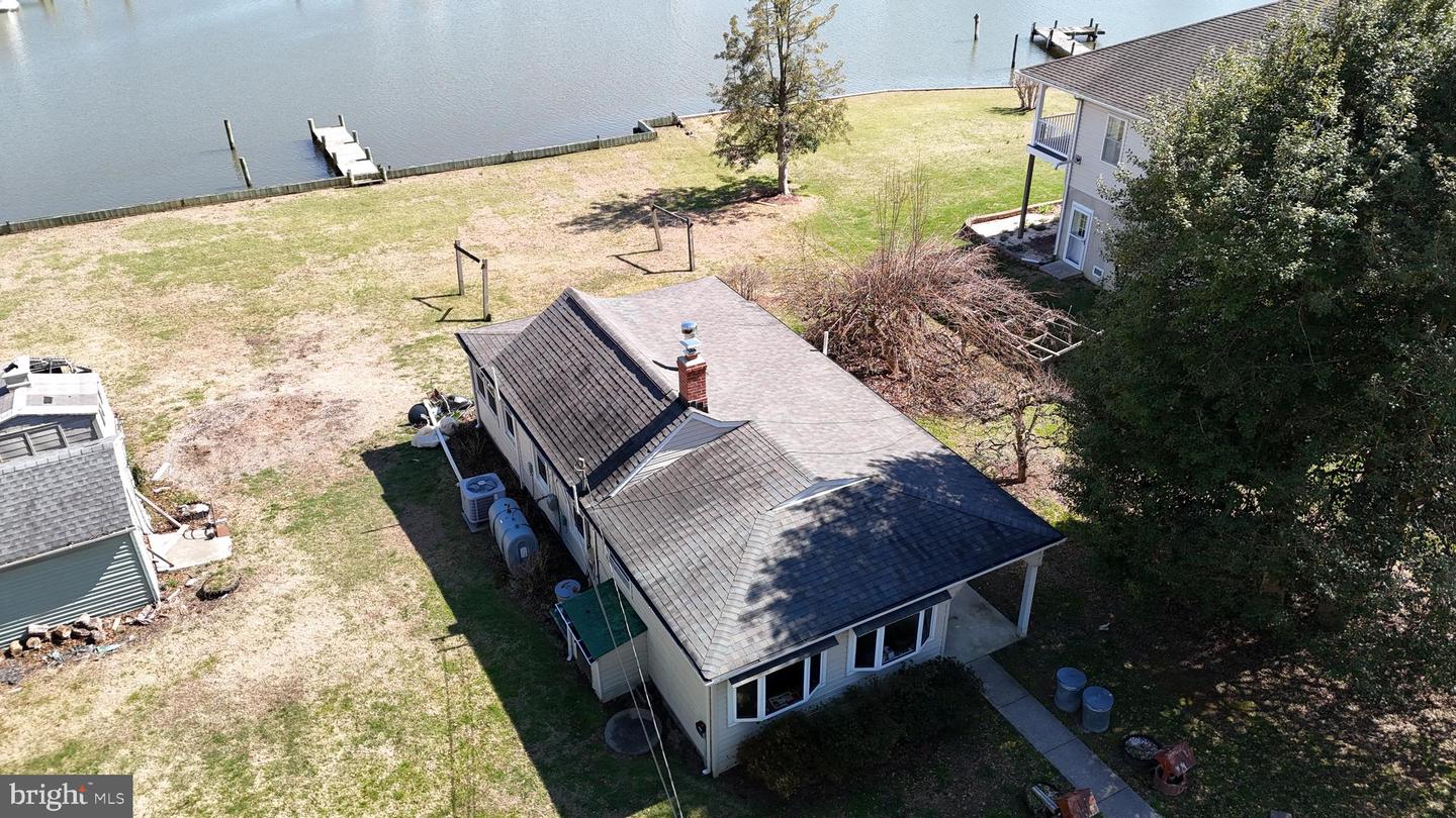 109 Hughes Shore Rd Property Photo 8