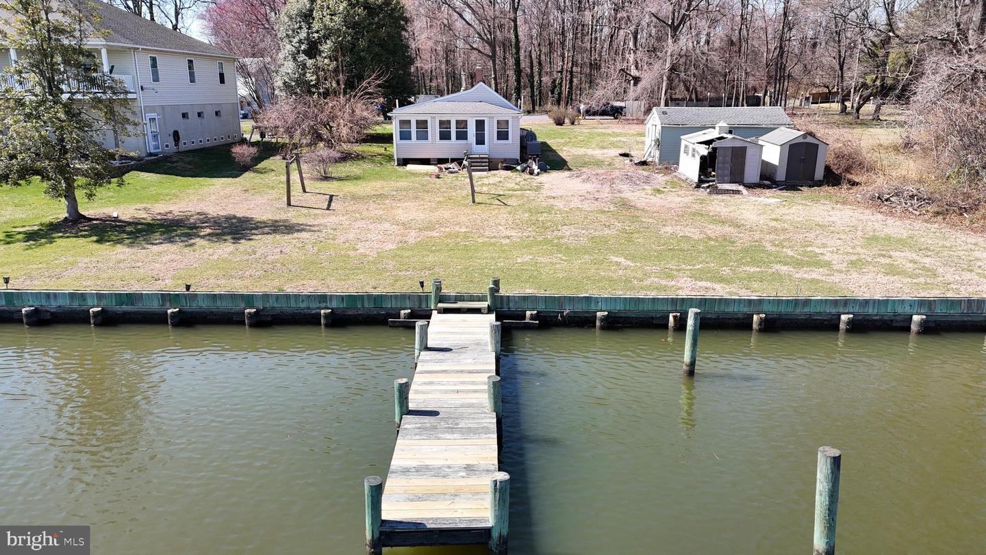 109 Hughes Shore Rd Property Photo 15