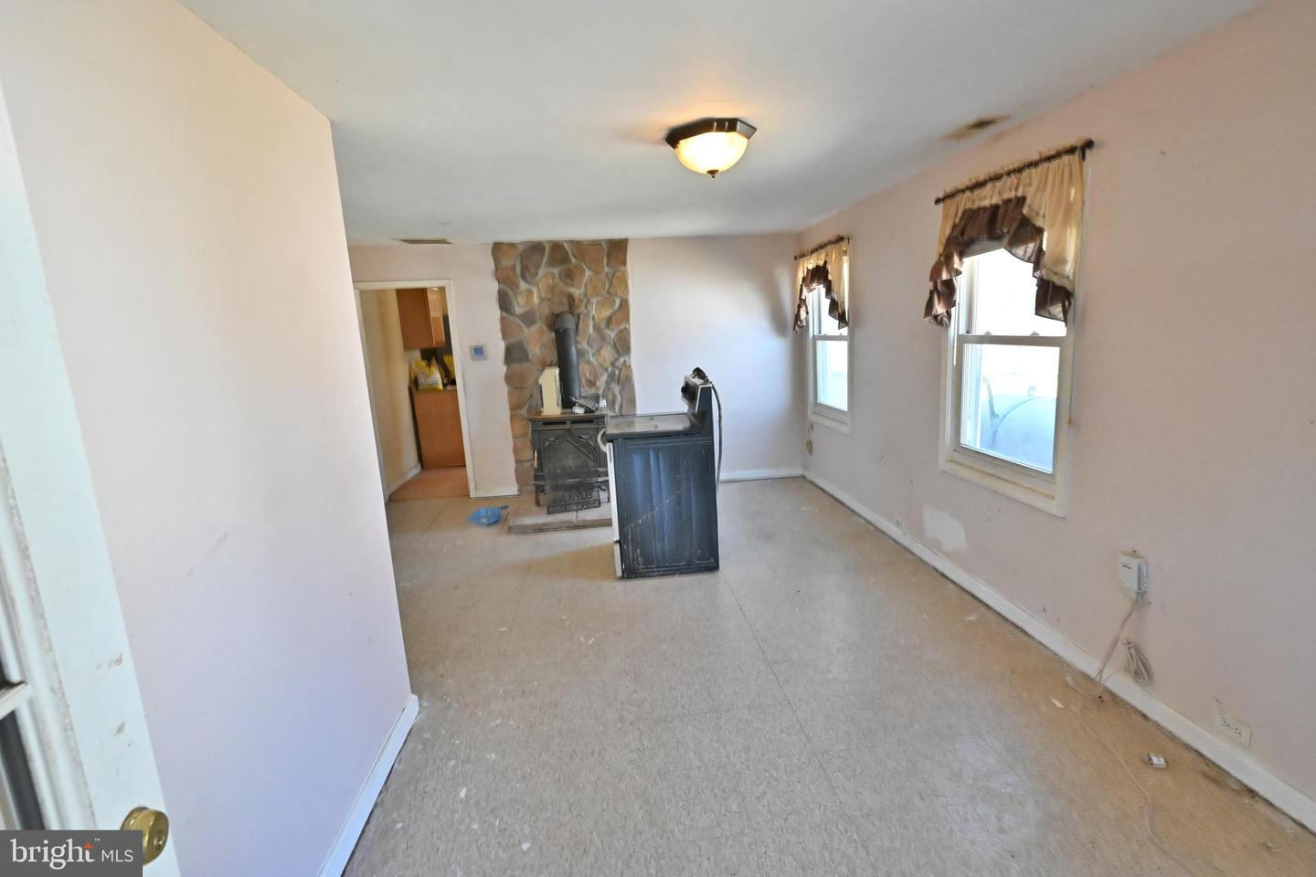 109 Hughes Shore Rd Property Photo 28
