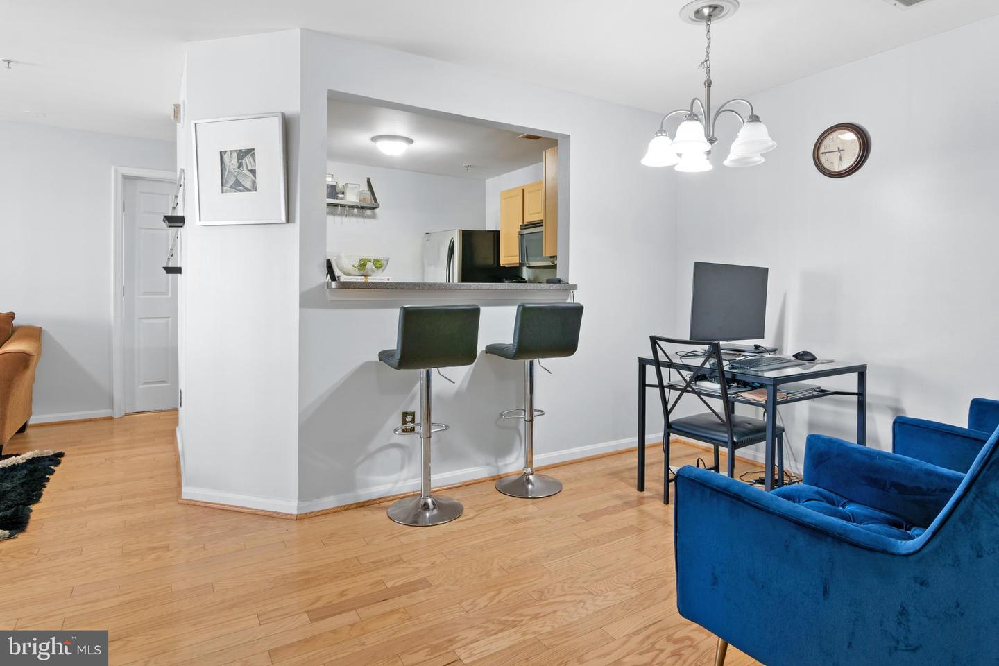 8809 Stone Ridge Cir #201 Property Photo 3
