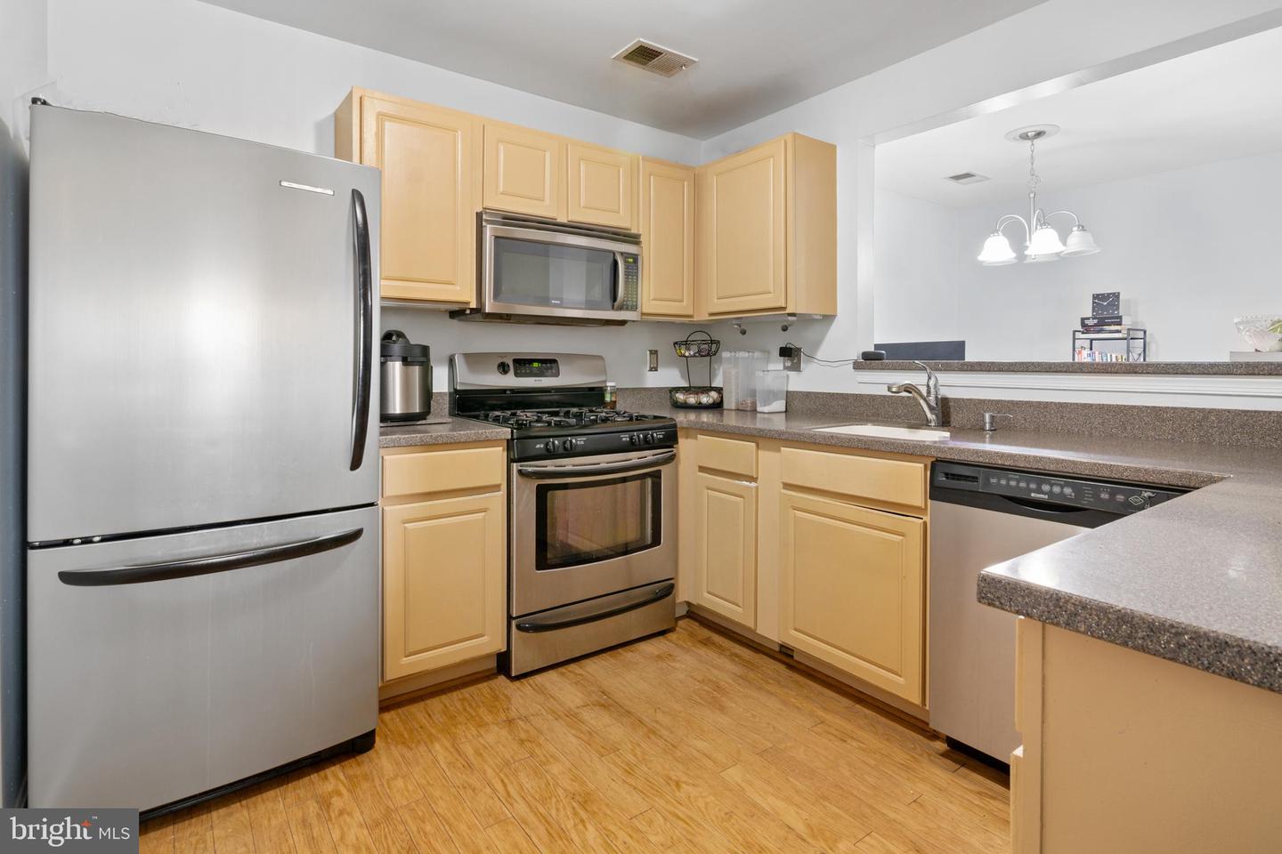 8809 Stone Ridge Cir #201 Property Photo 5
