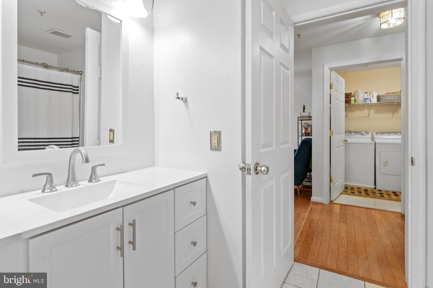 8809 Stone Ridge Cir #201 Property Photo 13