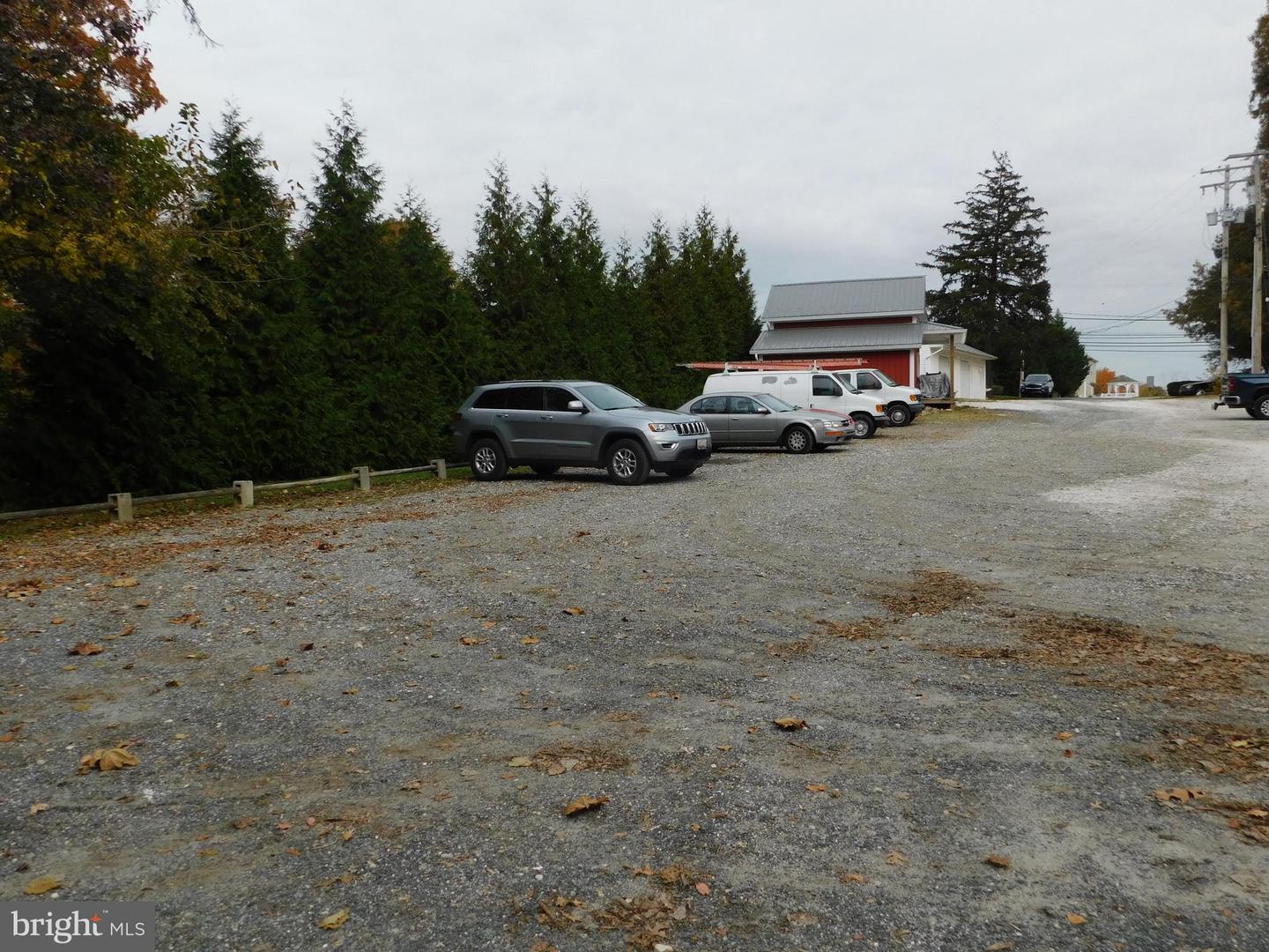 4627 Ridge Rd #e Property Photo 3