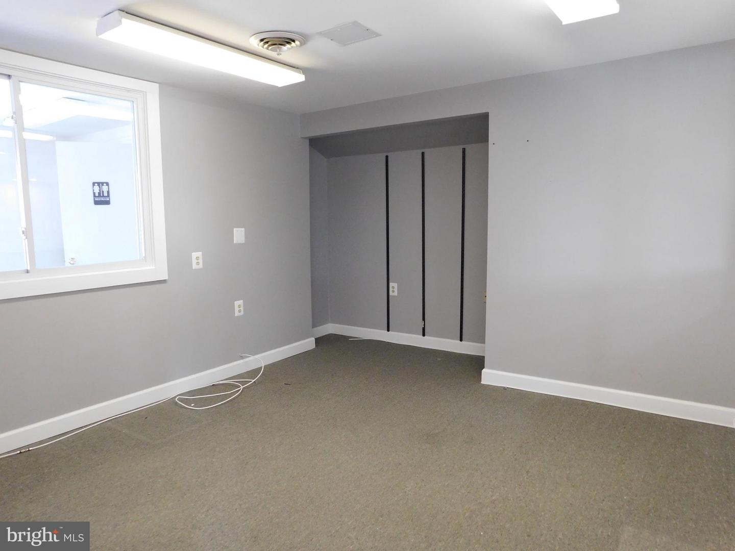 4627 Ridge Rd #e Property Photo 10