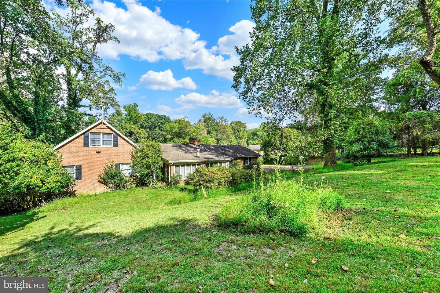 4302 Manorwood Dr Property Photo 2