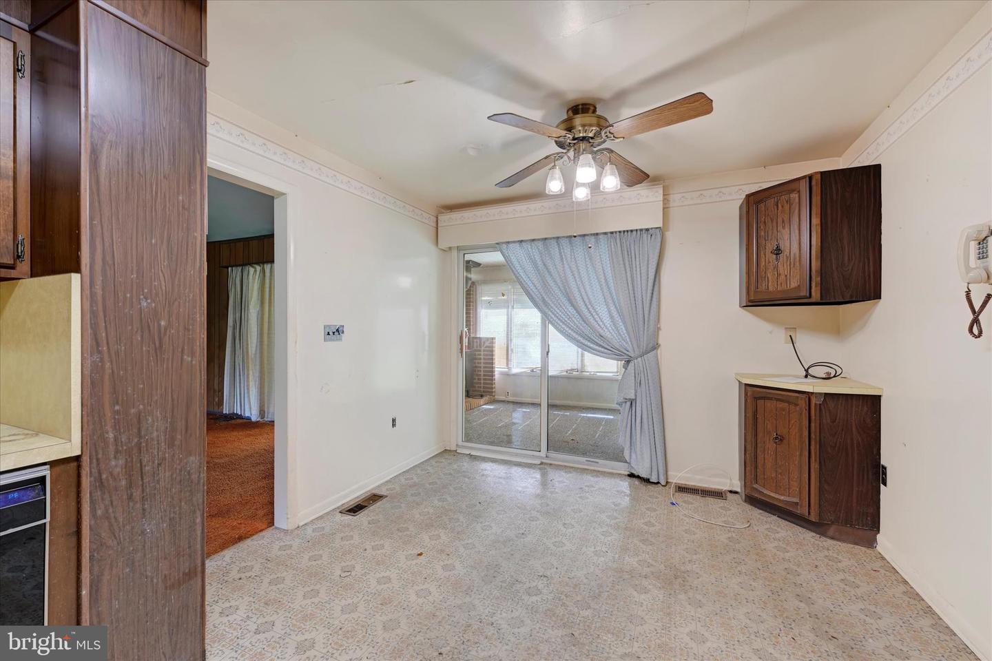 4302 Manorwood Dr Property Photo 6