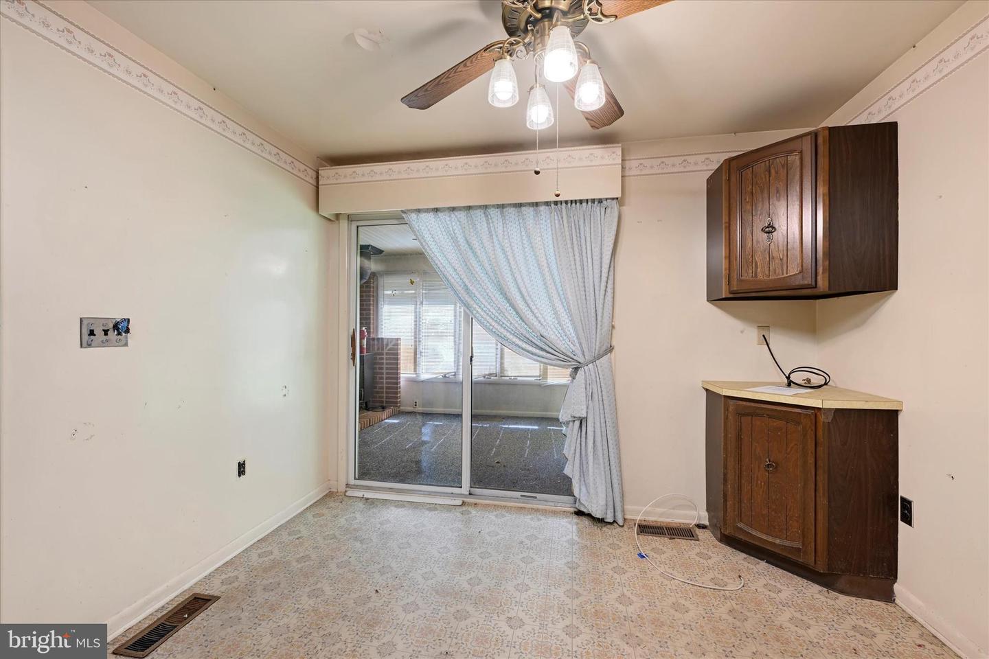 4302 Manorwood Dr Property Photo 7