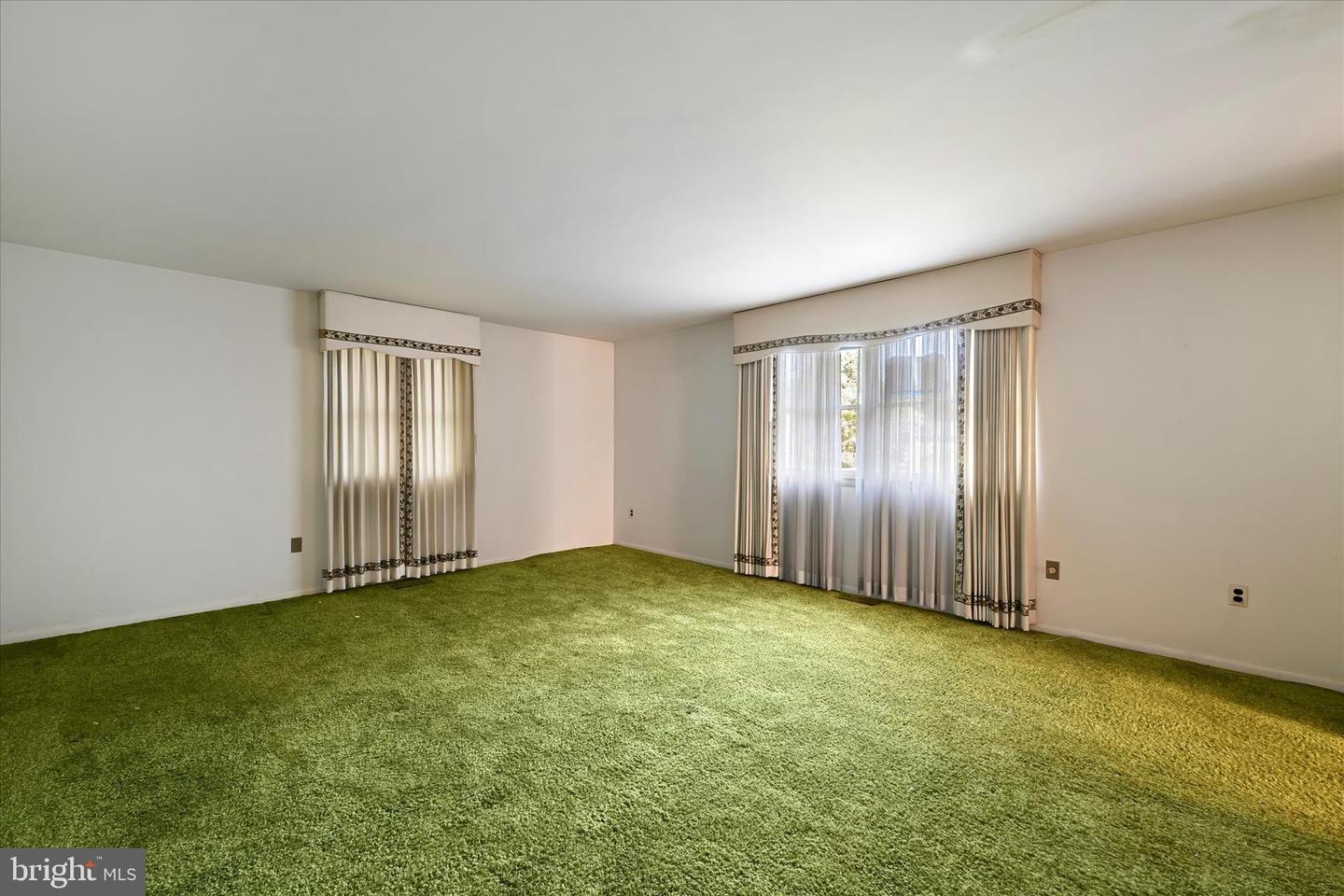 4302 Manorwood Dr Property Photo 14