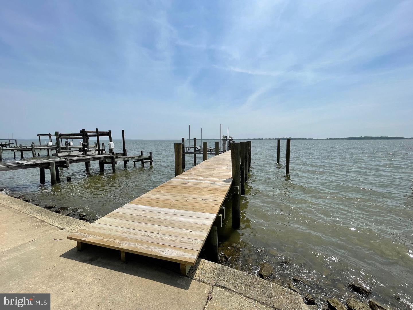 2513 Barrison Point Rd Property Photo 2