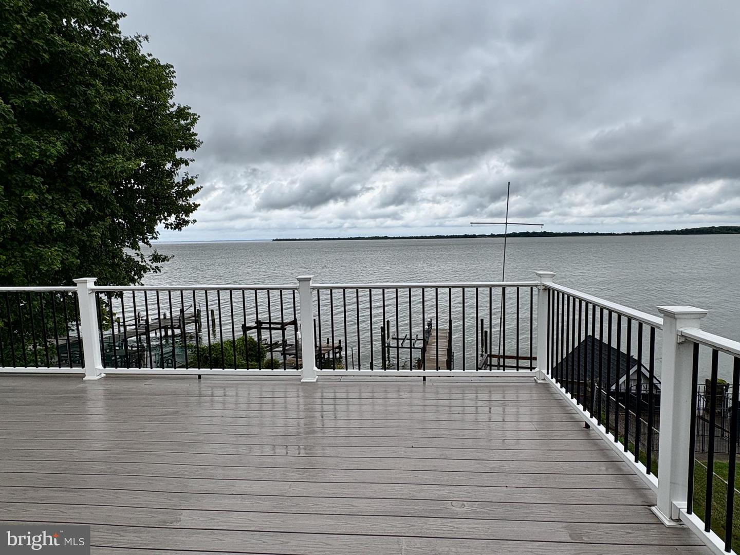 2513 Barrison Point Rd Property Photo 8