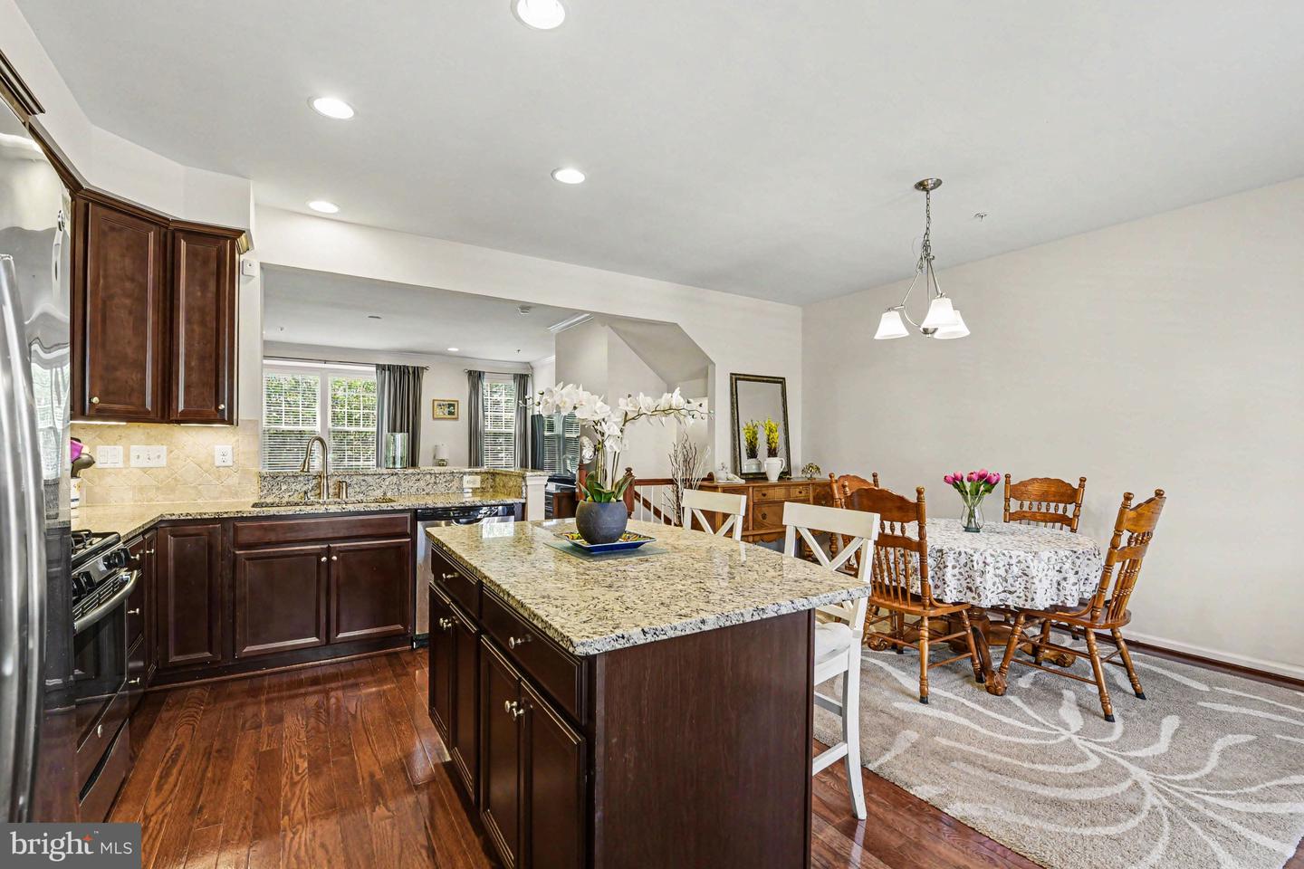 10419 Campbell Blvd Property Photo 4