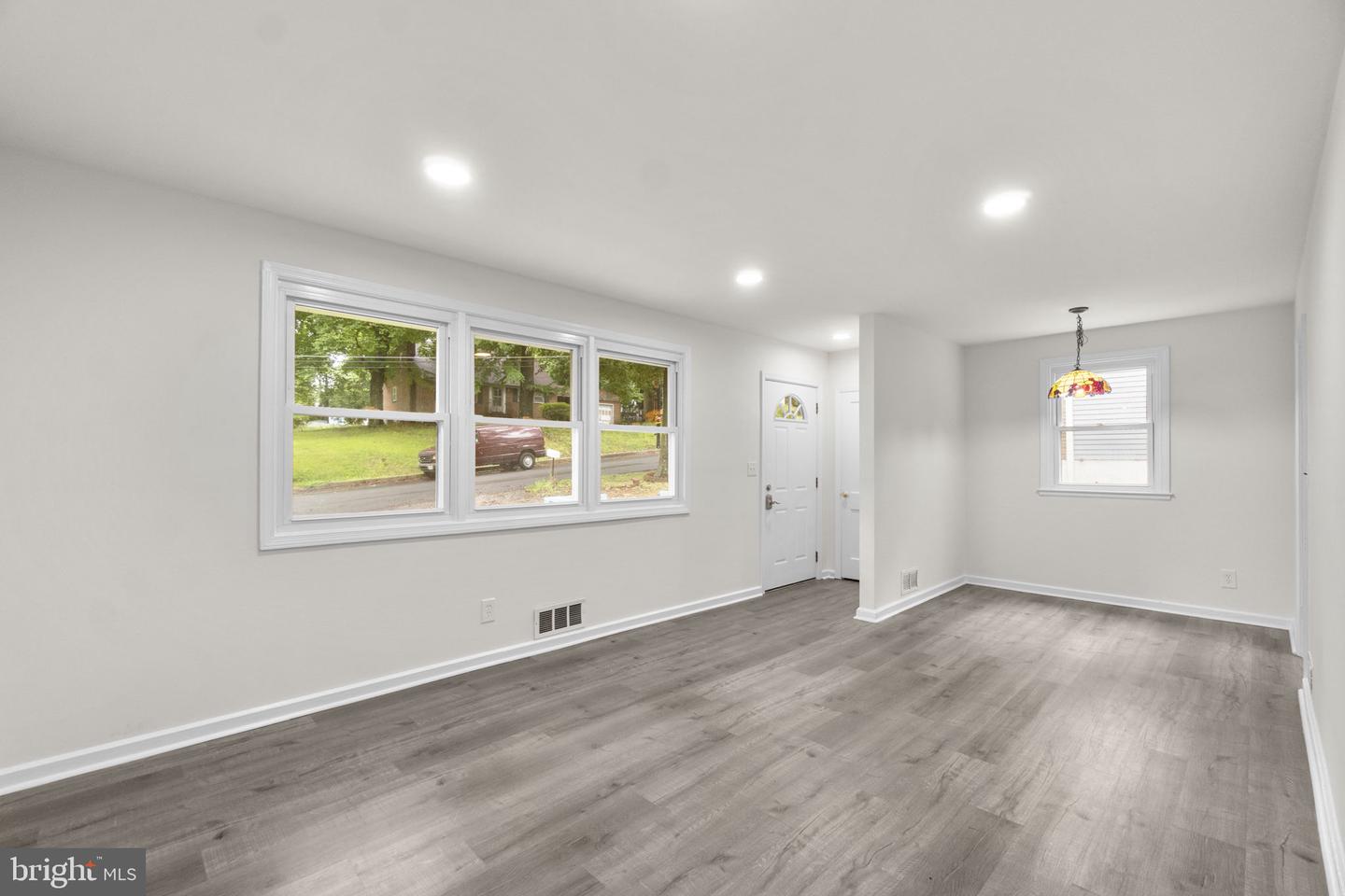 3658 Clifmar Rd Property Photo 12