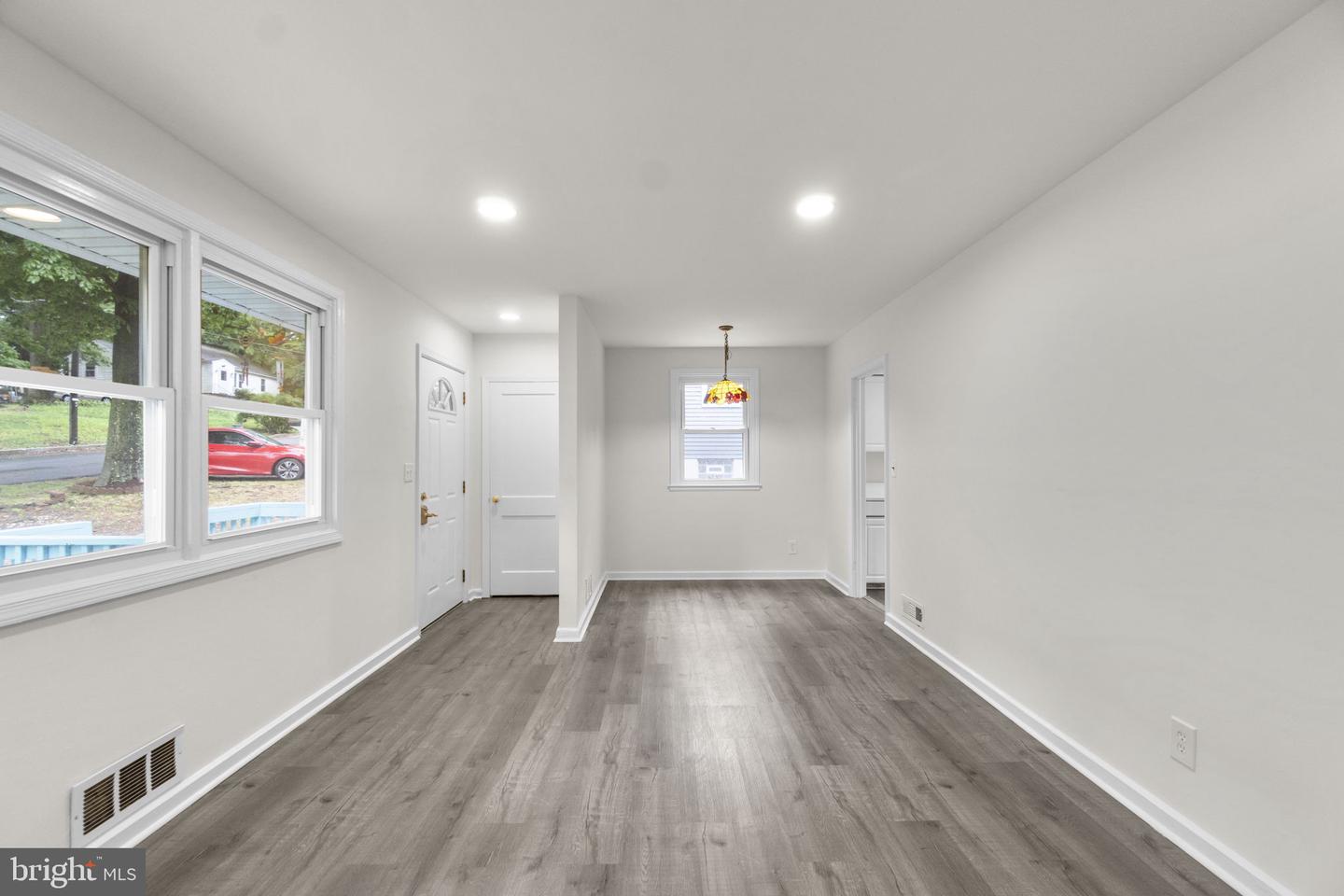 3658 Clifmar Rd Property Photo 14