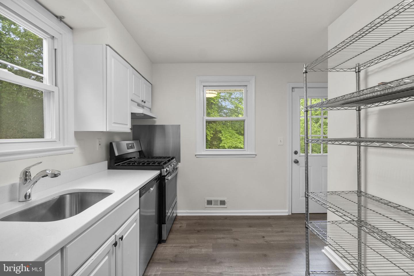 3658 Clifmar Rd Property Photo 17