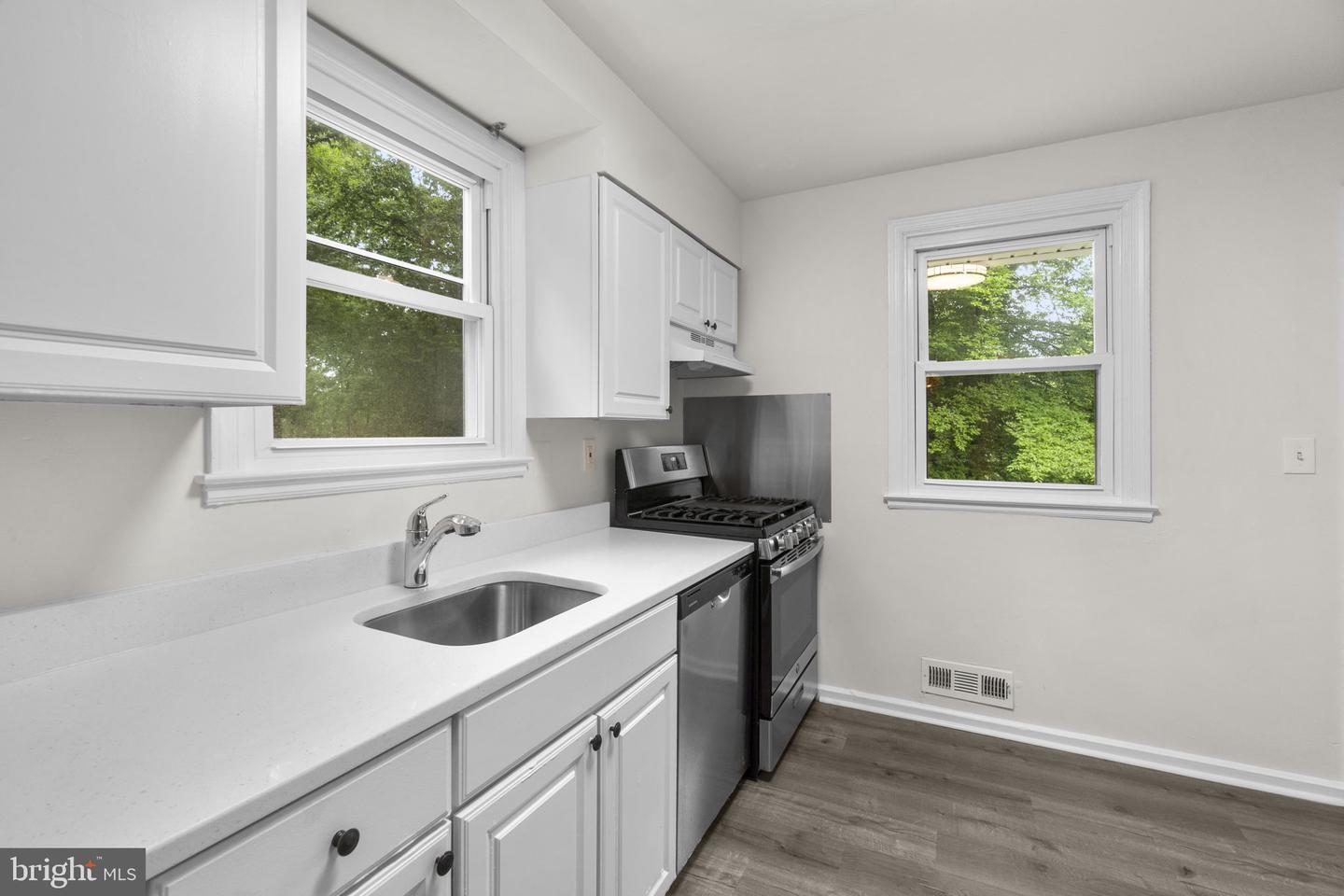 3658 Clifmar Rd Property Photo 18