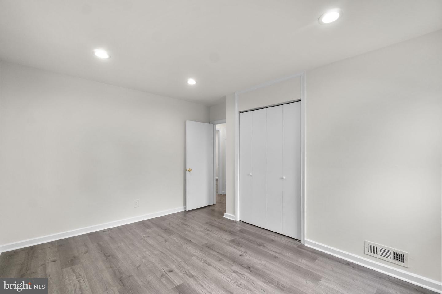 3658 Clifmar Rd Property Photo 24