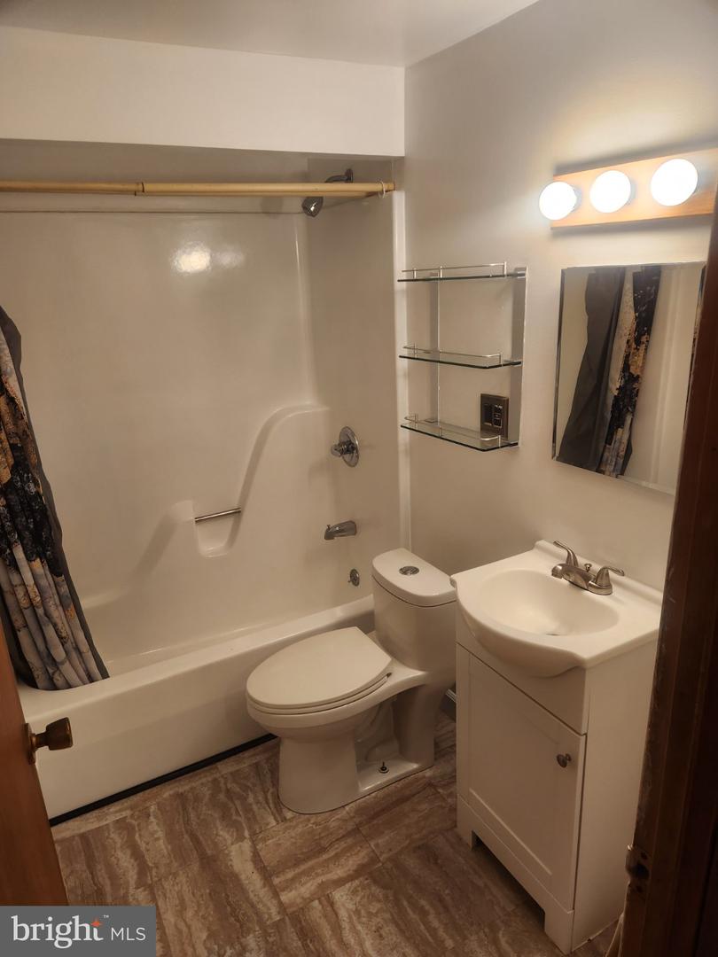 2760 Yarnall Rd Property Photo 13