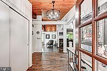 3604 Barberry Ct Property Photo 5