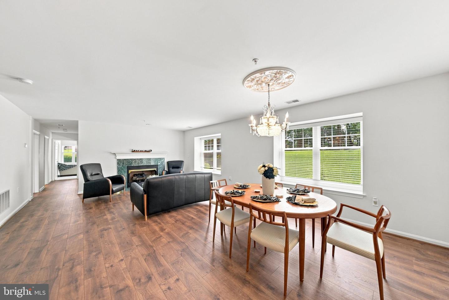 4550 Chaucer Way #102 Property Photo 5