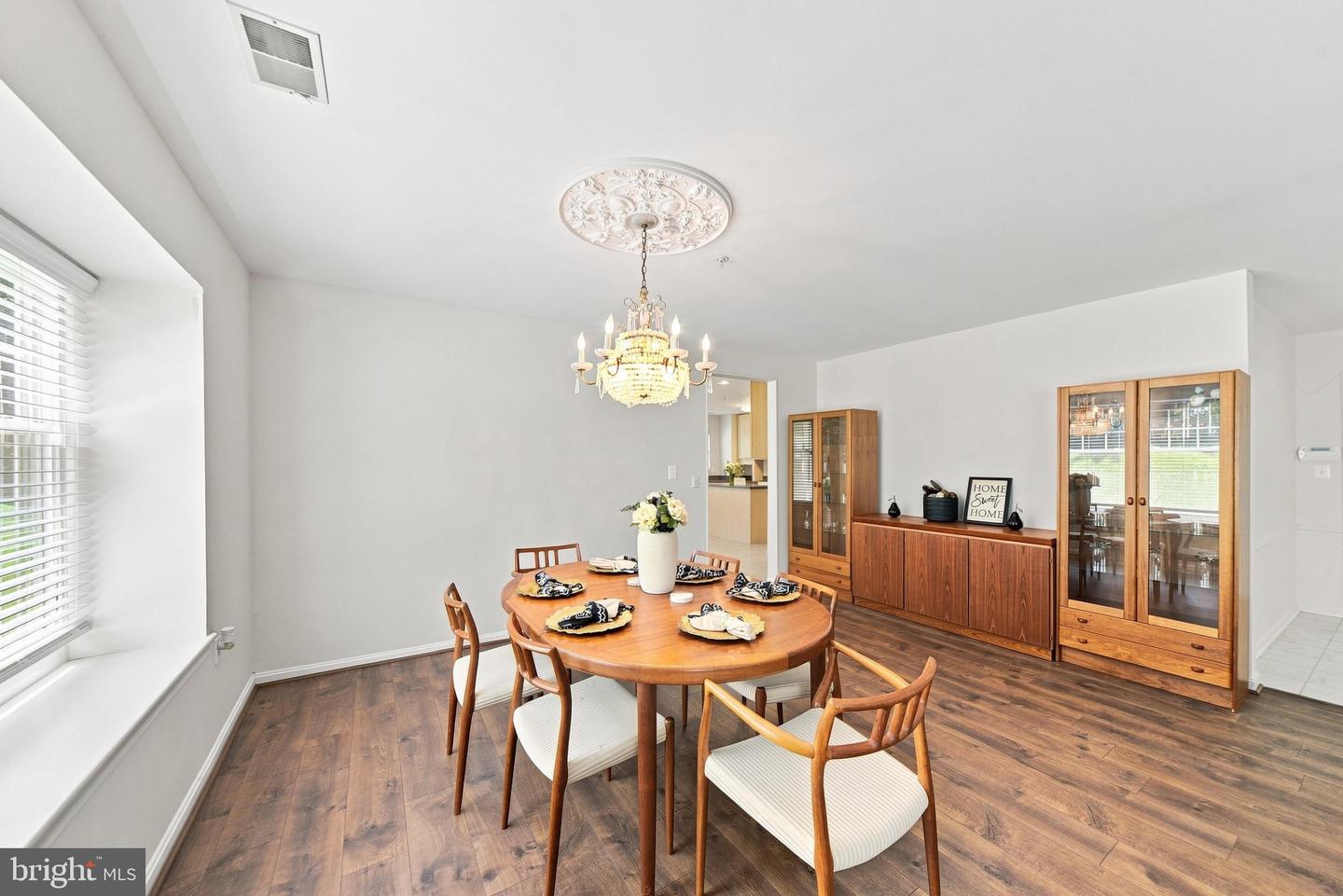 4550 Chaucer Way #102 Property Photo 6